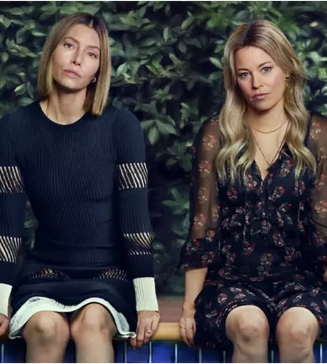 Două surori, o crimă și un trecut care nu iartă: „Sora mai bună”, noul thriller de pe Prime Video cu Jessica Biel și Elizabeth Banks