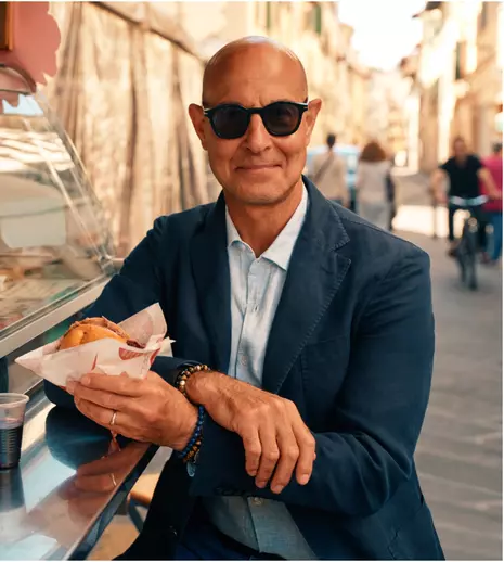 Stanley Tucci dezvăluie secretele culinare ale Italiei în noua serie „Tucci în Italia” la National Geographic