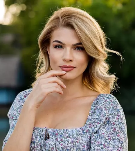 Ella Prodan, în pauzele de la filmările pentru Iubire cu parfum de lavandă. „Profit de un «power nap»” EXCLUSIV