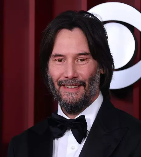Keanu Reeves, moment viral la premiile Tony 2025. „S-a urcat pe el în timpul spectacolului”