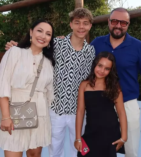 Cătălin Măruță, vacanță de vis în Marbella și Gibraltar cu familia: „O a doua casă pentru noi” – imagini inedite din concediul vedetei PRO TV