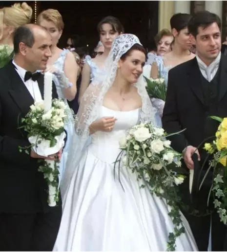 Imagini de colecție din albumele de nuntă! Cum au arătat Andreea Esca, Teo Trandafir sau Adela Popescu în rochie de mireasă