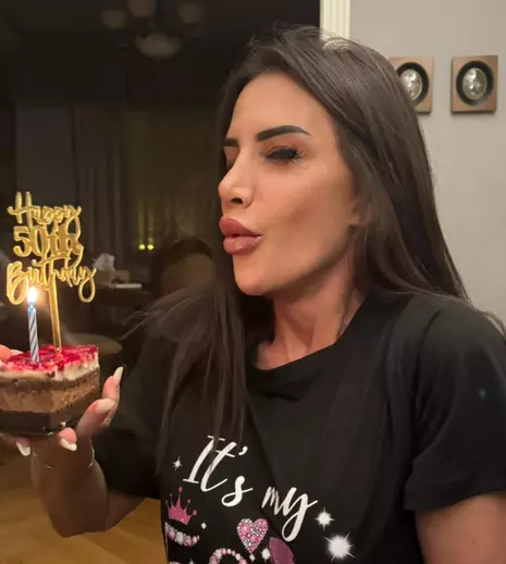 Mara Bănică a împlinit 50 de ani. Ce surpriză emoționantă a primit la miezul nopții prezentatoarea de la Antena Stars