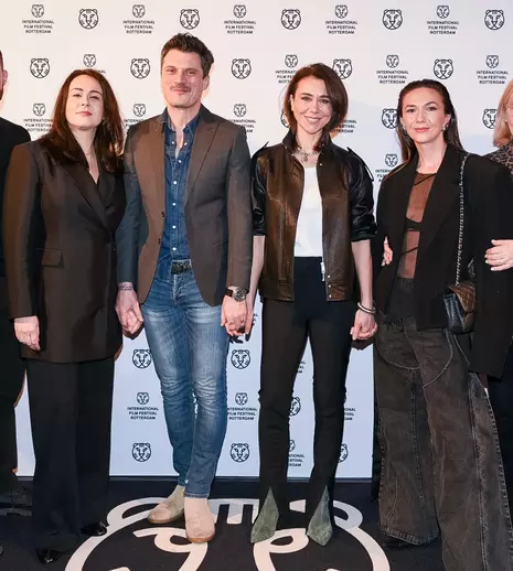 Adela Popescu, apariție spectaculoasă la premiera mondială a filmului „3 zile în septembrie”, la Rotterdam