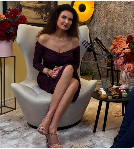 Nicoleta Luciu, lecție de etichetă după 20 de ani de relație: „Bărbatul meu nu mă lasă niciodată singură la masă ca să salute primari”