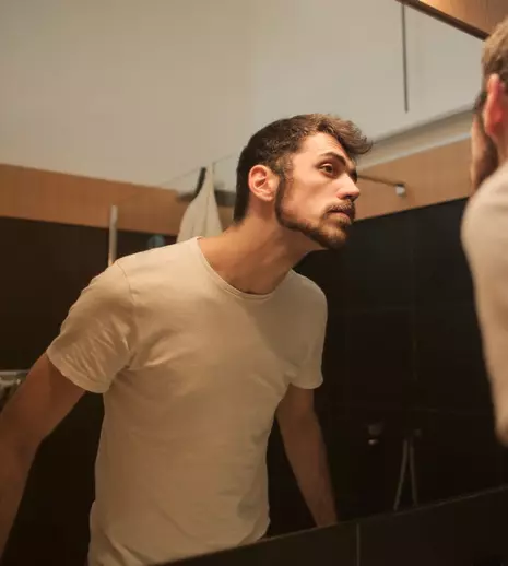 Ce detalii fac diferența atunci când vrei să pari mai odihnit după o săptămână grea de muncă