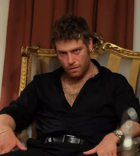 Cine este Mustafa Açilan, rebelul din „O nouă șansă”: a fost exmatriculat și are cicatrici pe față. Ce obicei bizar are actorul de la Kanal D