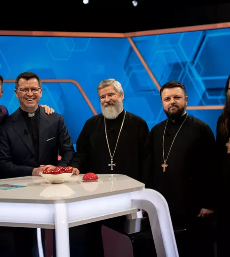Programul de Paște de la Kanal D și Kanal D2: Patru preoți cunoscuți apar într-o ediție de colecție la „Jocul cuvintelor”. Cine sunt invitații