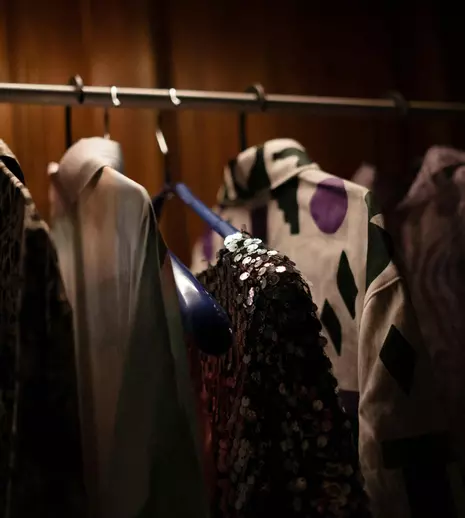 De la brunch la gală: outfituri potrivite fiecărui moment