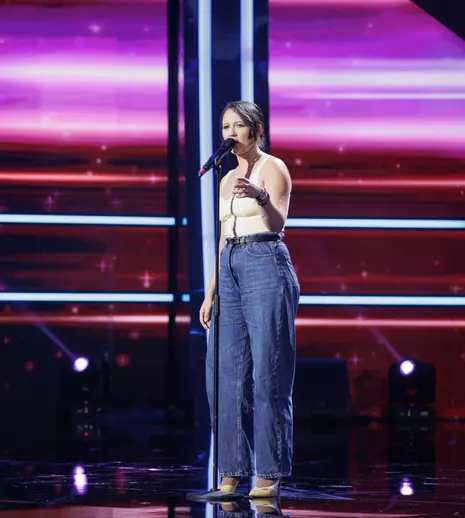 Simona Stolerencu, tânăra diagnosticată cu cancer care a uimit jurații de la Românii au talent. Ce i-a spus Mihai Bobonete: „Trebuie să iei o pauză”