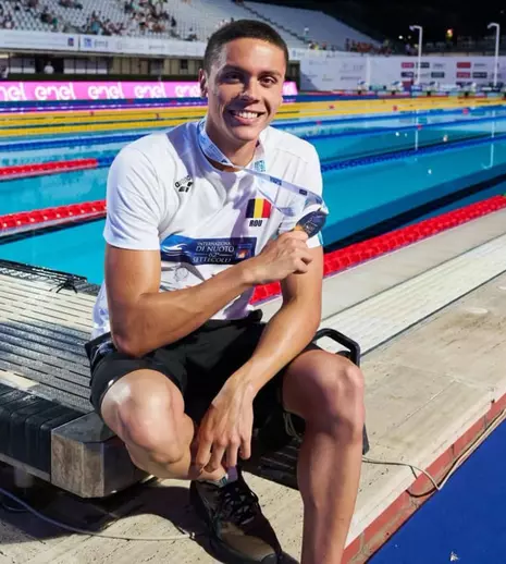 David Popovici a câștigat aurul și la 200 m liber, la Settecolli. Românul a stabilit un nou record al competiției și a reacționat emoționant: „Roma are o bucată din inima mea”