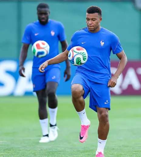 Meciurile de azi de la Campionatul Mondial 2026, 30 iunie. Programul transmisiunilor TV: Franța lui Mbappé intră în scenă