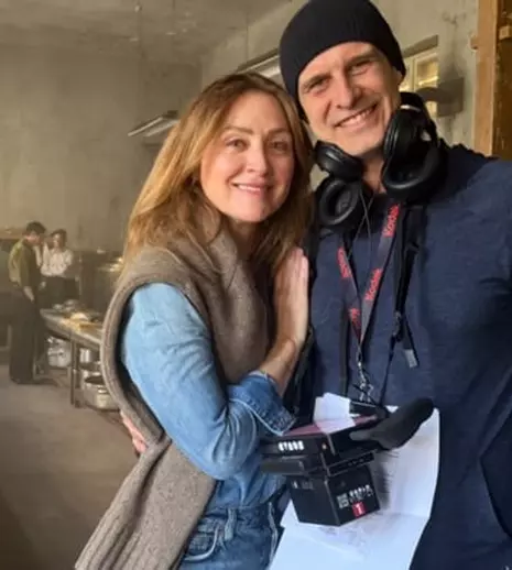Primele imagini din „The Wedding Dress”, filmul Netflix filmat la București. Poveste de iubire inspirată din fapte reale