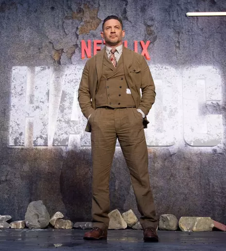 Tom Hardy revine în „MobLand”! Actorul pregătește întoarcerea pentru sezonul 3