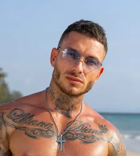 Cine este Daniel Chiorean de la „Insula Iubirii” 2026, sezonul 10. Are 35 de ani și este online fitness coach