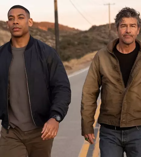 „Lanterns”, noul serial DC, începe pe HBO Max. Aaron Pierre și Kyle Chandler sunt noii Green Lanterns