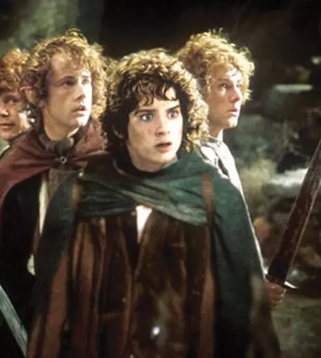 Ni se pregătesc două noi filme din franciza „Stăpânul inelelor”. Ce știm despre această primă producție care va fi regizată de Andy Serkis