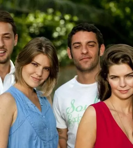 "Cu capul în nori", un serial cu adolescenţi, la Kanal D