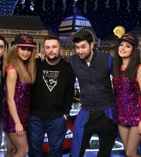 Smiley cântă diseară la “Cronica Cârcotaşilor”