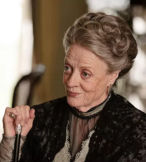 Actrița Maggie Smith nu (mai) pleacă din serialul „Downton Abbey”