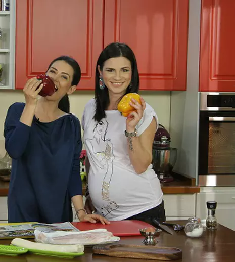 Ellie White şi Diana Bart gătesc la „Click! Poftă Bună!”
