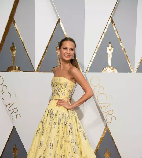 Miercuri, la E!, „Fashion Police” analizează covorul roșu de la Oscaruri