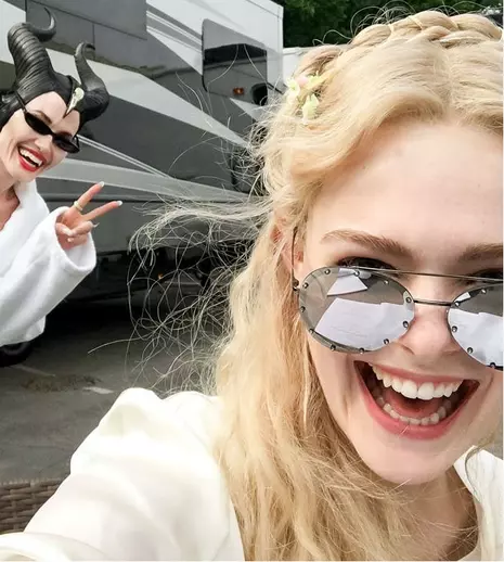 Angelina Jolie revine pe marile ecrane în „Maleficent II”. Filmările pentru noua producție au început