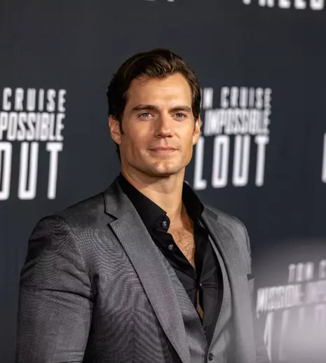 Henry Cavill a semnat cu Netflix pentru rolul principal din serialul „The Witcher”