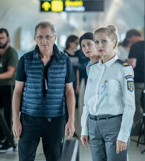 Imagini de pe platourile de filmare: Horațiu Mălăele filmează pentru „Luca” pe Aeroportul Henri Coandă