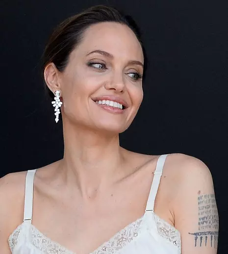 Angelina Jolie a vorbit despre rutina ei medicală după ce a suferit intervenția de extirpare de sâni