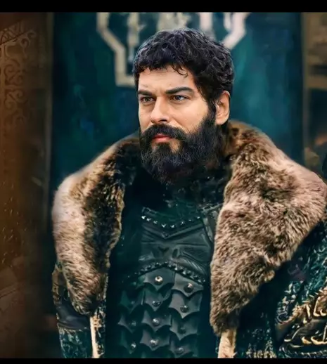 Burak Özçivit se întoarce pe micile ecrane turcești din 13 octombrie cu rolul lui Osman Gazi