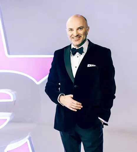 Dan Capatos aduce din nou pe micile ecrane „Un show păcătos”. Primele declarații ale prezentatorului