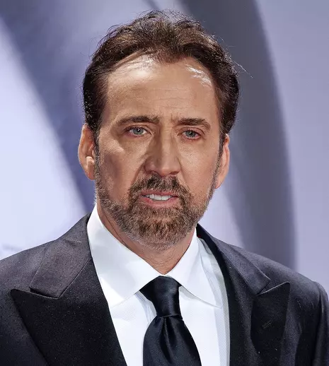 Primele imagini cu Nicolas Cage în rolul lui Dracula. Transformarea este uluitoare