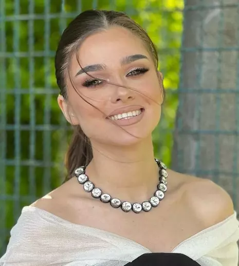 Theo Rose, în cărți să prezinte o nouă emisiune de divertisment la Pro TV