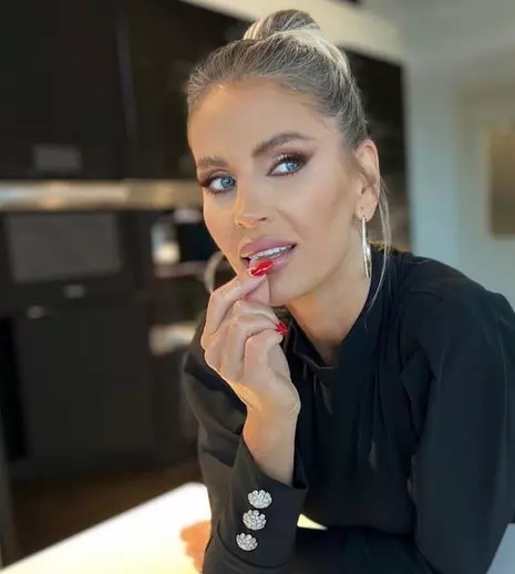 Andreea Bănică, după ce a fost criticată de fani din cauza operațiilor estetice. „Nu înțeleg frustrările lor”