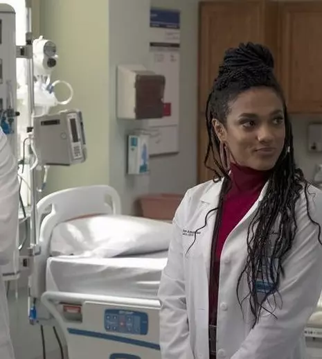 „New Amsterdam” pierde unul dintre protagoniști. Decizia șocantă luată de unul dintre actorii serialului de pe Netflix