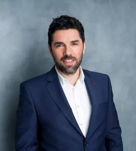 Alex Dima, despre viața de tătic și „România, te iubesc!”. „Timpul de acum aș vrea să stea pe loc pentru că tare-i fain”. EXCLUSIV