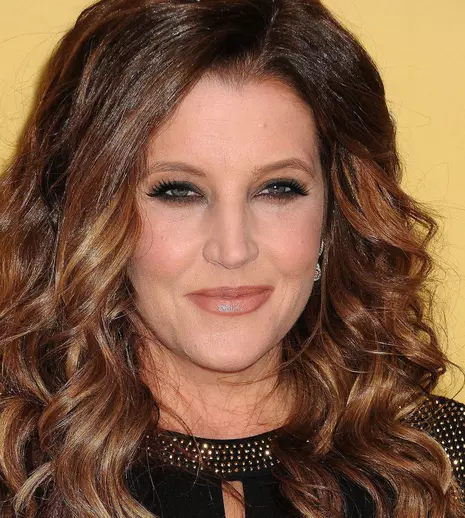 Lisa Marie Presley a murit la 54 de ani. Unica fiică a lui Elvis Presley a suferit un atac de cord. Ultima declarație publică: „A fost uluitor”