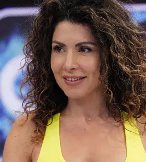 Carmen Brumă a pozat topless cu ocazia zilei de naștere. Arată senzațional la 46 de ani