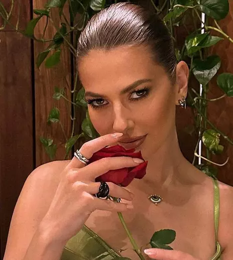 Lidia Buble, pictorial provocator în costum de baie, la plajă în Vietnam. Cum au reacționat fanii: „De pe vremea Cleopatrei!”