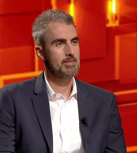 Ernest, la 40 de întrebări cu Denise Rifai. „Câți amanți ai prins la viața ta?”