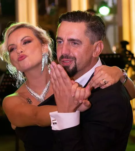 Cosmin Natanticu, cerere în căsătorie cu peripeții. De ce l-a refuzat soția lui, Eliza