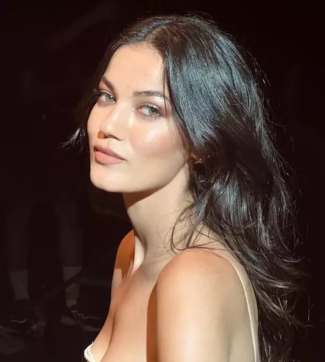 Kıvanç Tatlıtuğ și Pınar Deniz, plătiți regește de Disney+. Câte milioane de lire turcești încasează starurile noului proiect „Dönence”