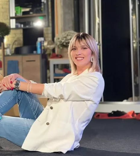 Diana Dumitrescu, schimbare radicală de look. Nici fanii nu o mai recunosc. „Este minunat. Îmi permit să ies nemachiată”