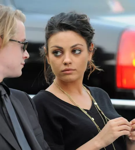 20 de vedete despre care sigur ai uitat că au avut o relație amoroasă. Mila Kunis și Macaulay Culkin au format un cuplu