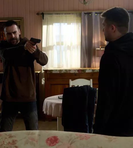 Clanul, episodul din 15 aprilie 2024. Tudor, față în față cu fratele lui. „Mamă, omul ăsta minte cum respiră!”