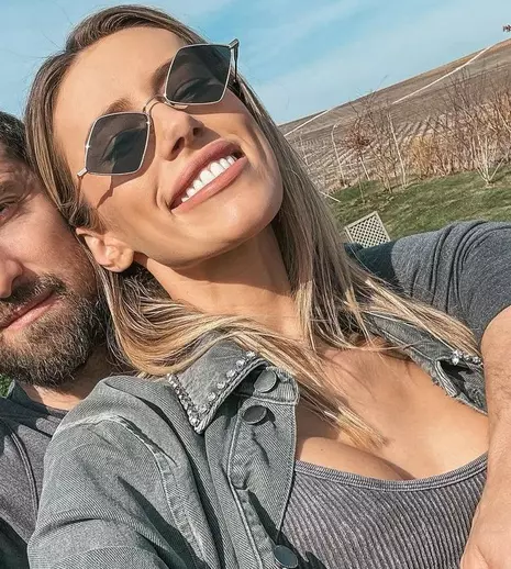 Gabriela Prisăcariu vrea să se mute din vila din Corbeanca. De ce se opune Dani Oțil. „Nu mai este niciun secret”