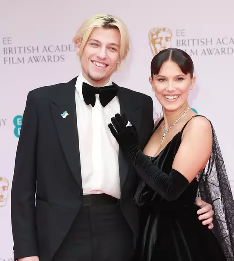 Millie Bobby Brown și Jake Bongiovi s-au căsătorit în secret. Cum au apărut după marele eveniment