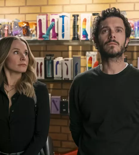 Sezonul 2 din „Nimeni nu vrea asta”, cu Kristen Bell și Adam Brody, vine în octombrie pe Netflix. Detalii despre noile episoade