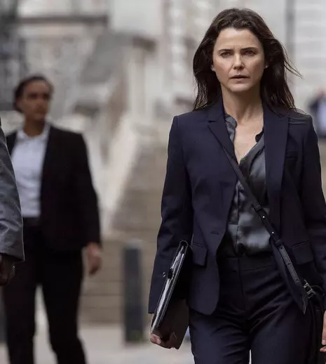 Diplomata a revenit la Netflix și e în top 10 seriale în România. Ce știm despre noul sezon al serialului care a cucerit rapid fanii